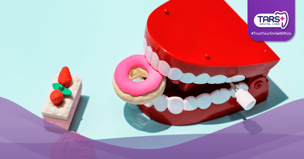 Bagaimana Caranya Makan dengan Gigi Tiruan? Ini Triknya